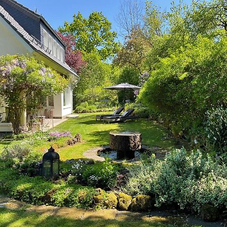 Idyllische Stadtwohnung Im Gruenen ジーゲン エクステリア 写真